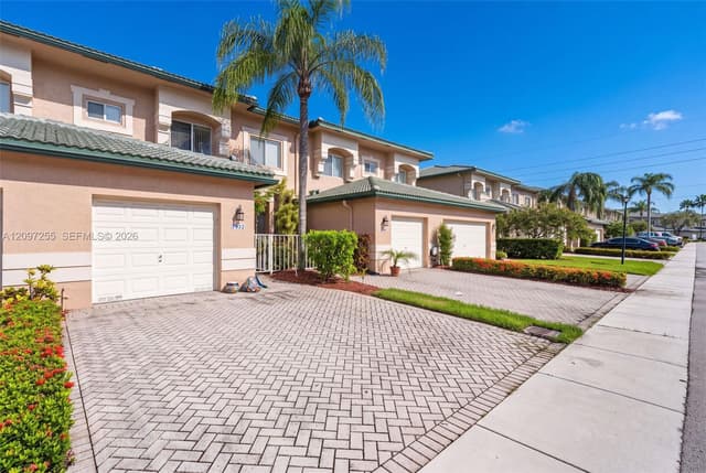 7932 E Exeter Blvd E # 202, Tamarac FL 33321 - Tamarac, FL - Photo 2