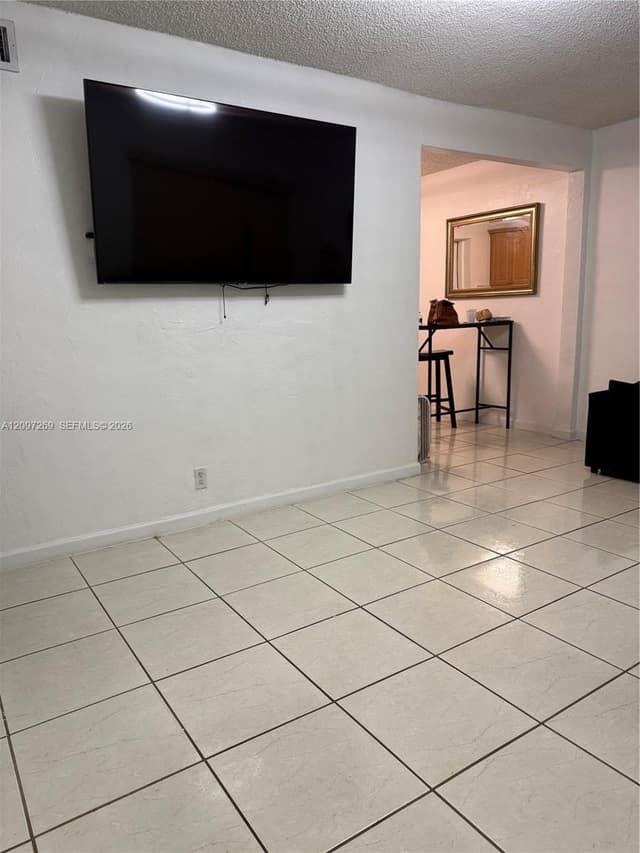 258 E 46th St, Hialeah FL 33013 - Hialeah, FL - Photo 6