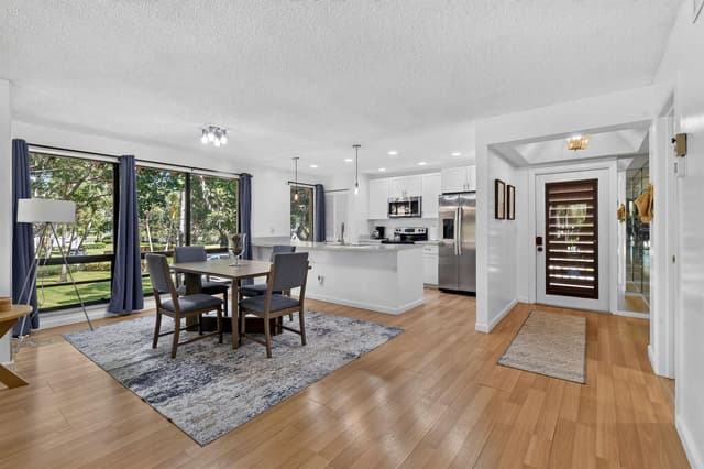 407 BRACKENWOOD Lane S, Palm Beach Gardens FL 33418 - Palm Beach Gardens, FL - Photo 3