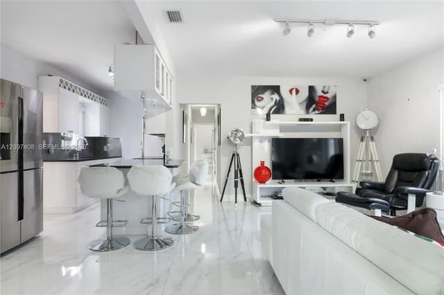 1663 NE 176th St, North Miami Beach FL 33162 - North Miami Beach, FL - Photo 7