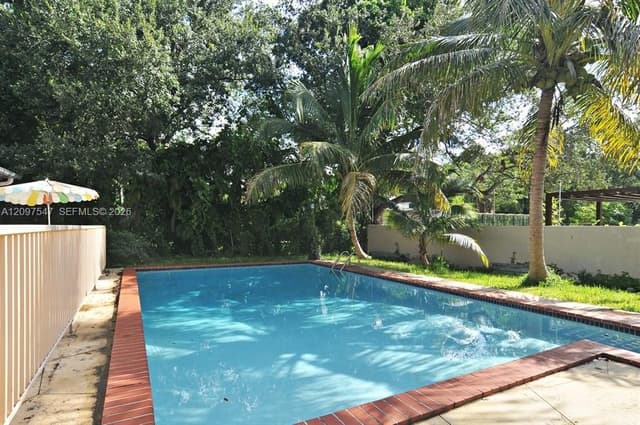 6851 Sunset Dr, South Miami FL 33143 - South Miami, FL - Photo 3