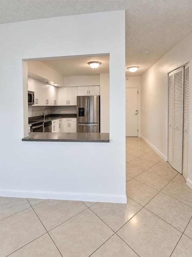 20355 NE 34 Court # 828, Aventura FL 33180 - Aventura, FL - Photo 3