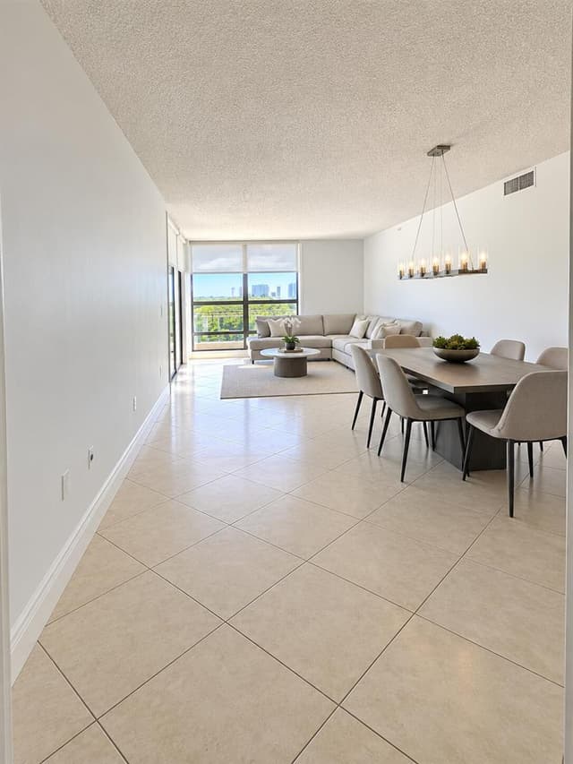 20355 NE 34 Court # 828, Aventura FL 33180 - Aventura, FL - Photo 4