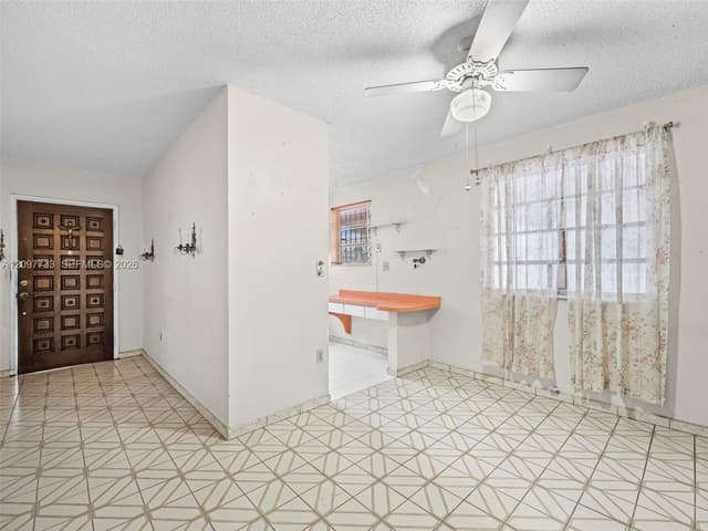 743 E 29th St, Hialeah FL 33013 - Hialeah, FL - Photo 6