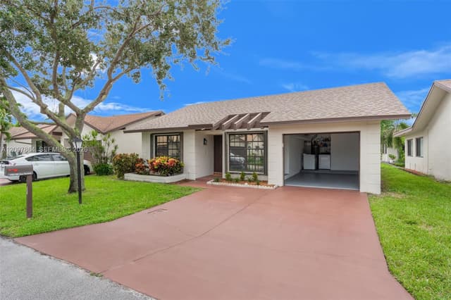 1563 SW 22nd Ter, Deerfield Beach FL 33442 - Deerfield Beach, FL - Photo 2