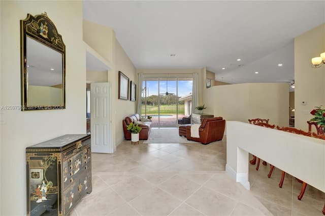 2649 Miller Ct, Weston FL 33332 - Weston, FL - Photo 7
