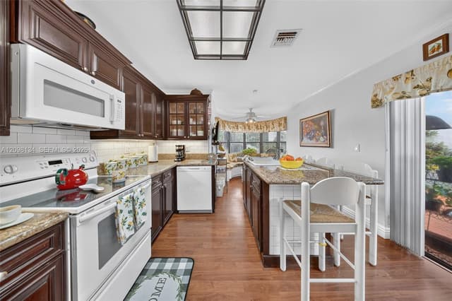 11825 SW 104th Ter, Miami FL 33186 - Miami, FL - Photo 7