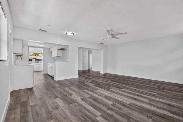 1025 W 7TH Street, Riviera Beach FL 33404 - Riviera Beach, FL - Photo 7