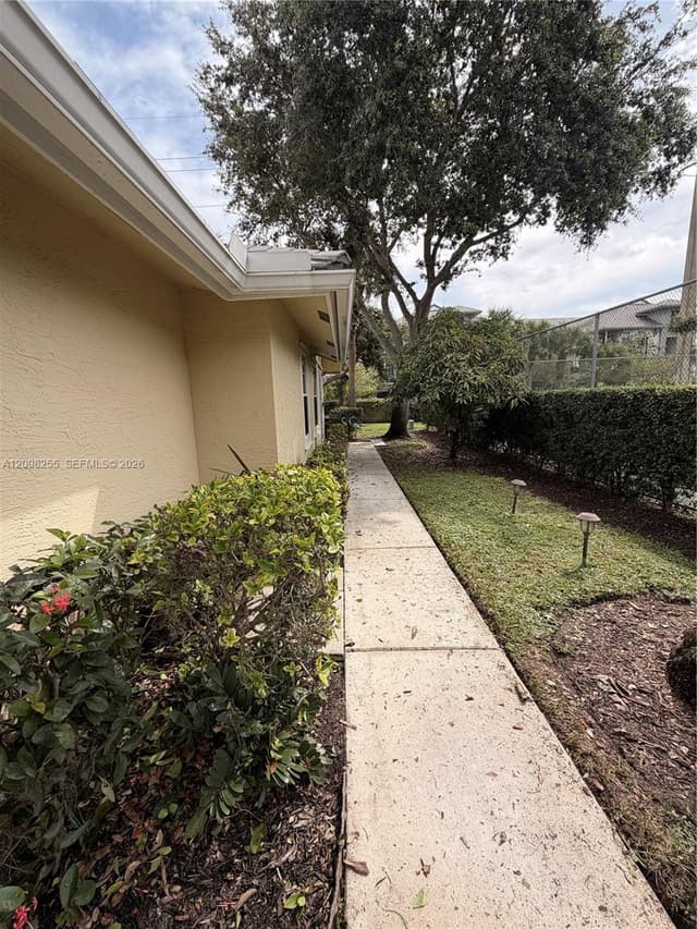 12802 Woodmill Dr, Palm Beach Gardens FL 33418 - Palm Beach Gardens, FL - Photo 2