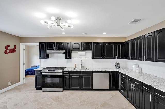 5958 TRIPHAMMER Road, Lake Worth FL 33463 - Lake Worth, FL - Photo 4
