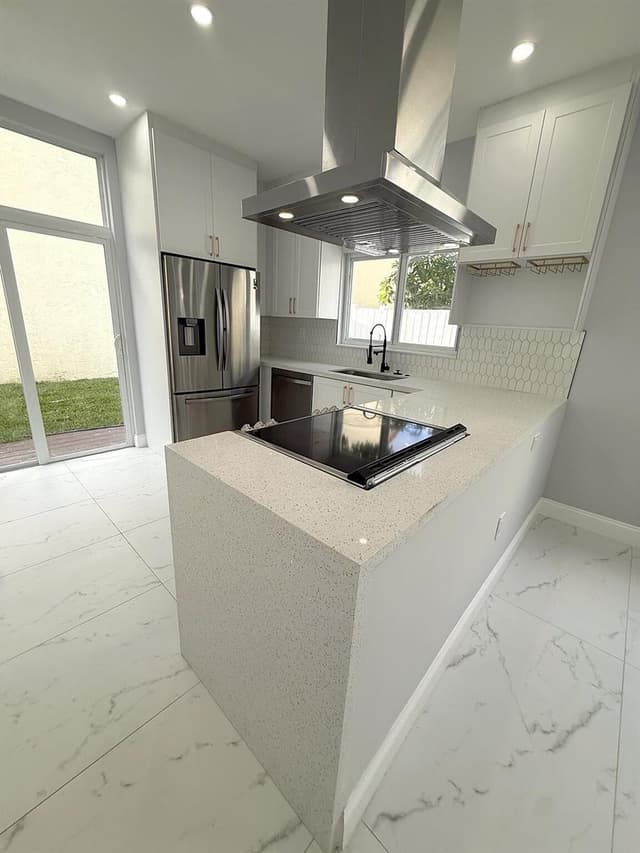 3705 VALAIS Drive, Hollywood FL 33021 - Hollywood, FL - Photo 4