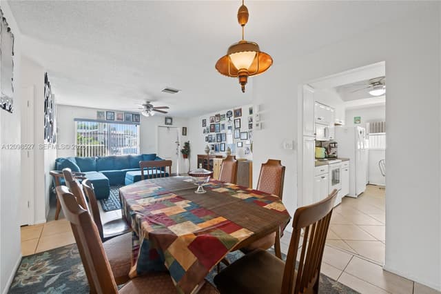 4517 NW 47th Ter, Tamarac FL 33319 - Tamarac, FL - Photo 5