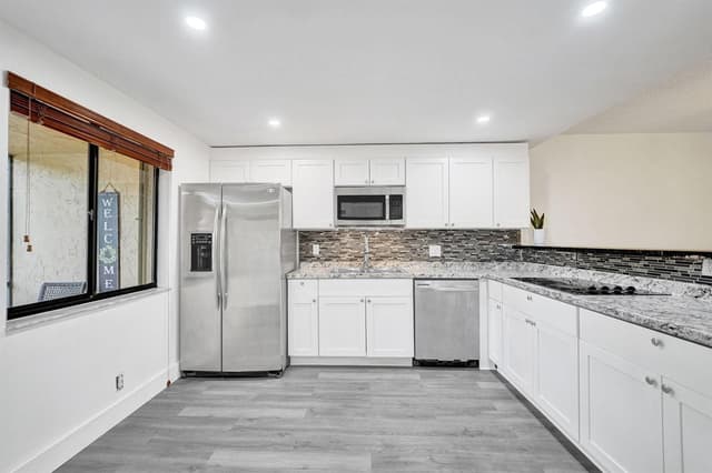310 Lakeview Drive # 105, Weston FL 33326 - Weston, FL - Photo 6