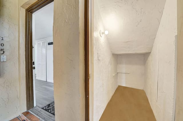 310 Lakeview Drive # 105, Weston FL 33326 - Weston, FL - Photo 3