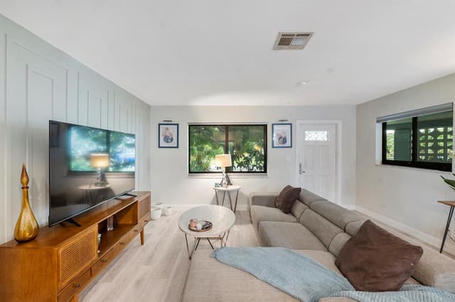 4450 NW 19th Avenue, Oakland Park FL 33309 - Oakland Park, FL - Photo 4