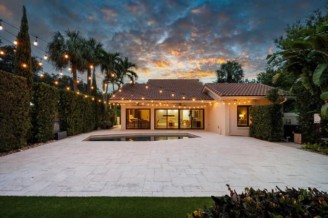 2890 ANTIETAM Lane, West Palm Beach FL 33409 - West Palm Beach, FL - Photo 2