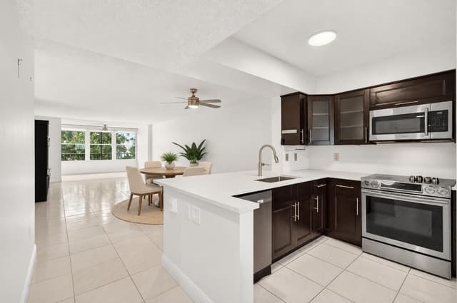 6065 Pointe Regal Circle # 403, Delray Beach FL 33484 - Delray Beach, FL - Photo 3