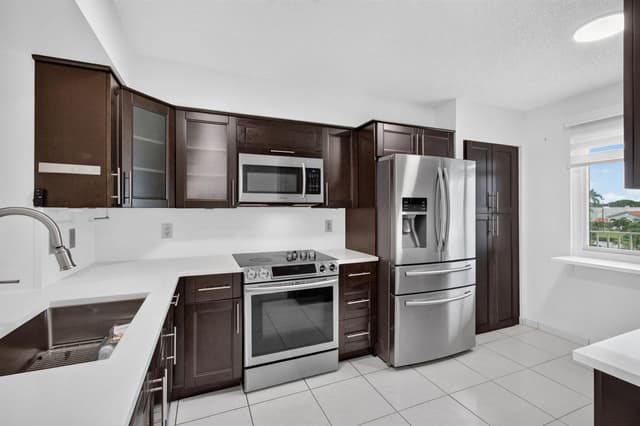 6065 Pointe Regal Circle # 403, Delray Beach FL 33484 - Delray Beach, FL - Photo 4