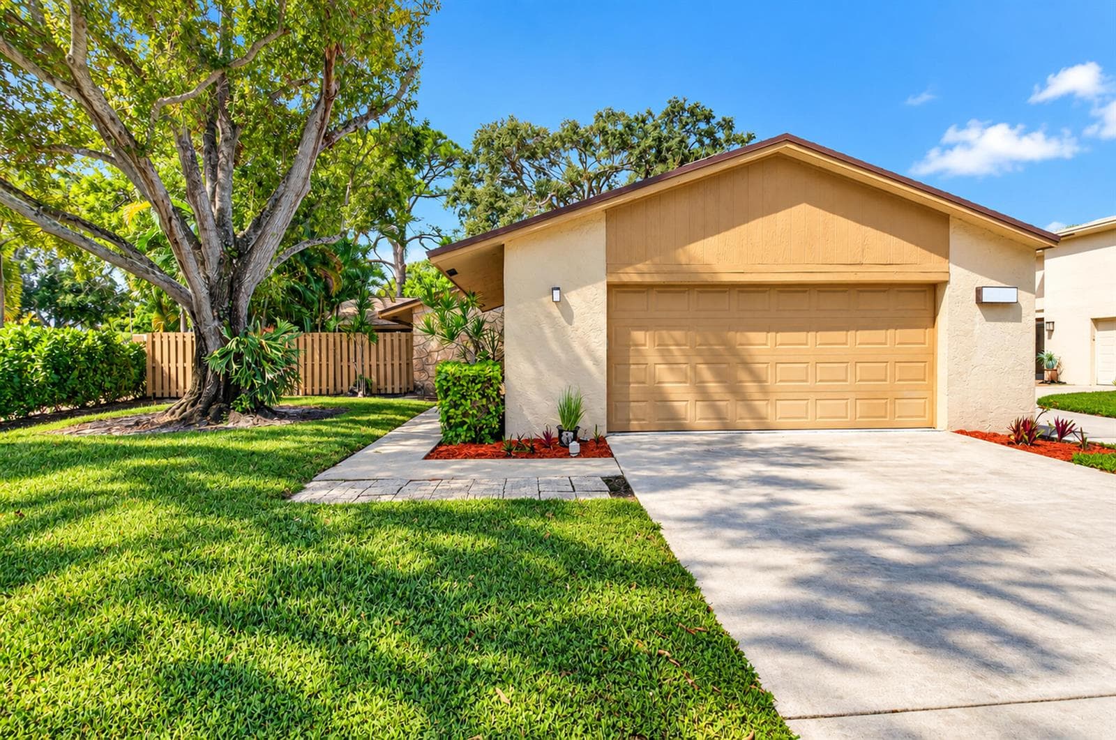 772 NW 25th Avenue, Delray Beach FL 33445 - Delray Beach, FL - Photo 1