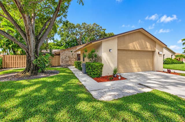 772 NW 25th Avenue, Delray Beach FL 33445 - Delray Beach, FL - Photo 5