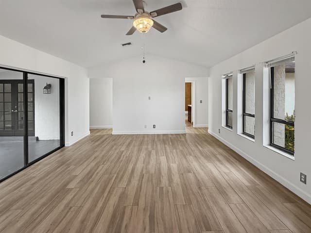 102 Valencia Street, Royal Palm Beach FL 33411 - Royal Palm Beach, FL - Photo 6