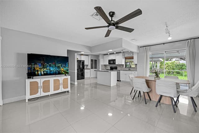 230 N 67th Ave, Hollywood FL 33024 - Hollywood, FL - Photo 5