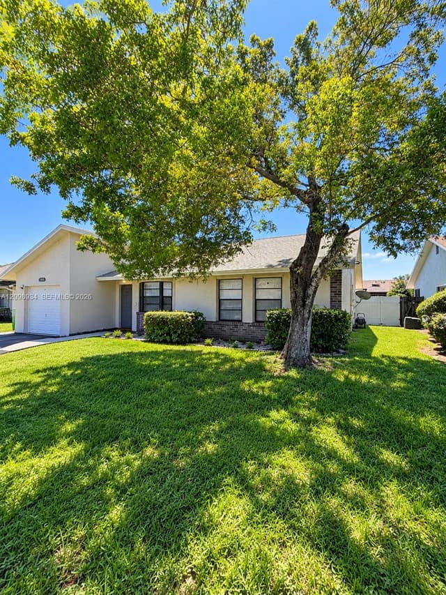 4968 NW 92nd Ave, Sunrise FL 33351 - Sunrise, FL - Photo 2