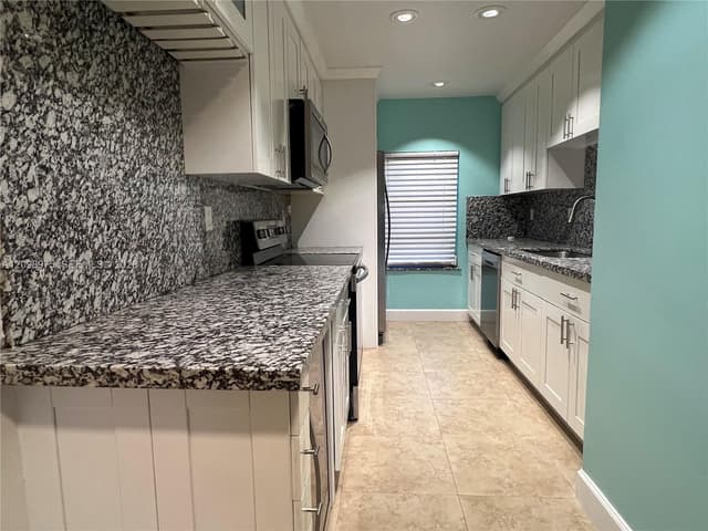 14113 SW 55th St, Miami FL 33175 - Miami, FL - Photo 5