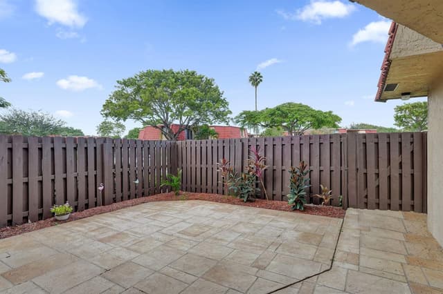 22970 OXFORD Place # A, Boca Raton FL 33433 - Boca Raton, FL - Photo 3