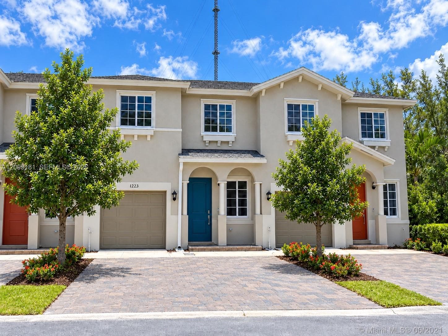 1223 NW 208th Ter, Miami Gardens FL 33169