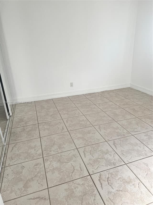 7910 Taft St # 309, Pembroke Pines FL 33024 - Pembroke Pines, FL - Photo 3