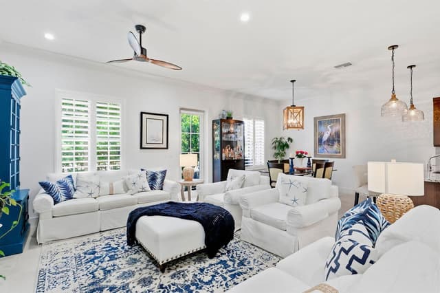 910 HAMILTON Lane, Delray Beach FL 33483 - Delray Beach, FL - Photo 2
