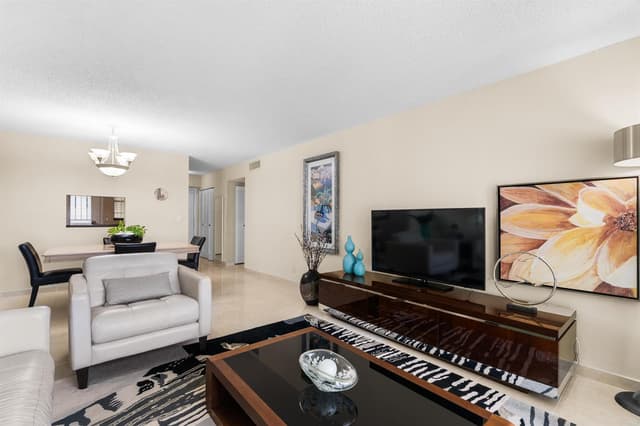 202 SE 10th Street # 205, Dania Beach FL 33004 - Dania Beach, FL - Photo 5