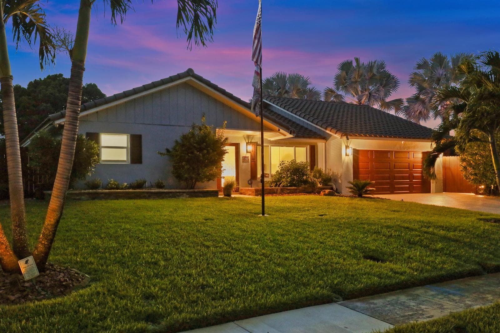 3590 Lakeview Drive, Delray Beach FL 33445