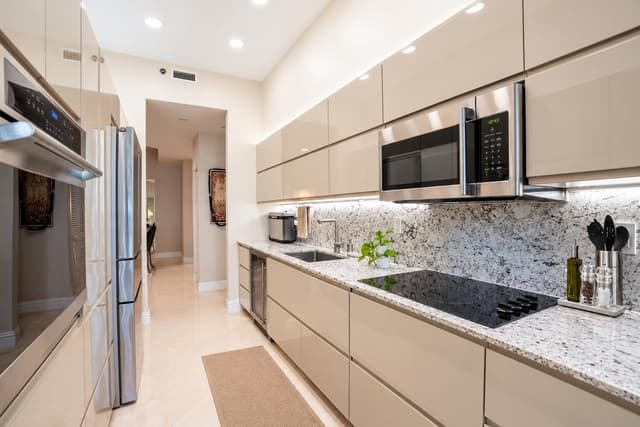 3600 YACHT CLUB Drive # 102, Aventura FL 33180 - Aventura, FL - Photo 4