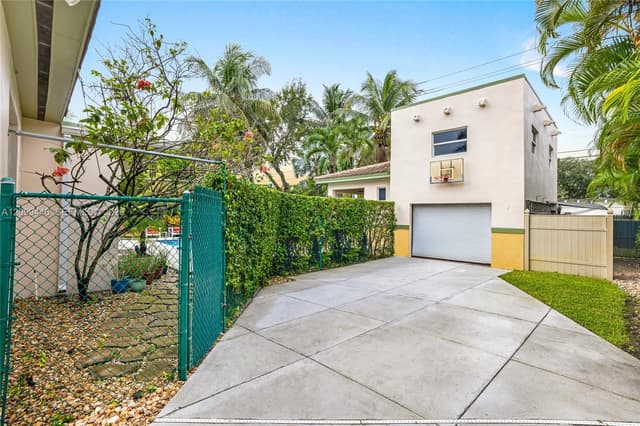 564 Palmetto Dr, Miami Springs FL 33166 - Miami Springs, FL - Photo 5