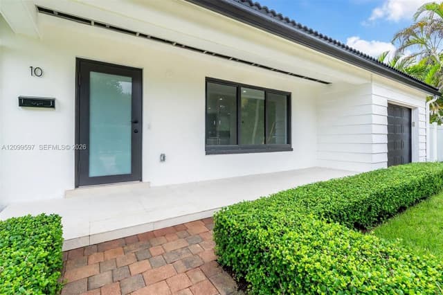 10 NW 100th St, Miami Shores FL 33150 - Miami Shores, FL - Photo 2