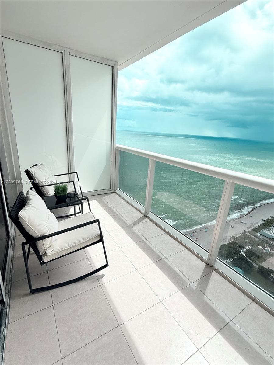 1830 S Ocean Dr # 3705, Hallandale Beach FL 33009 - Hallandale Beach, FL - Photo 1