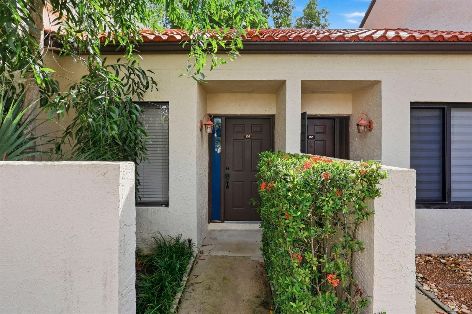 22 VIA DE CASAS SUR # 102, Boynton Beach FL 33426 - Boynton Beach, FL - Photo 1