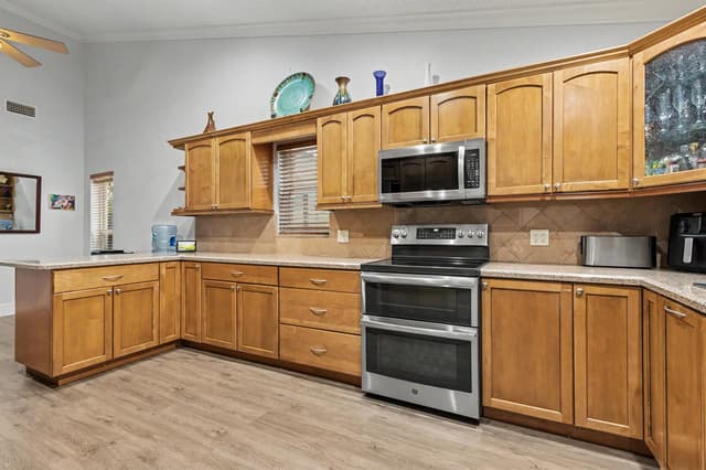 10150 NW 22ND Court, Pembroke Pines FL 33026 - Pembroke Pines, FL - Photo 3