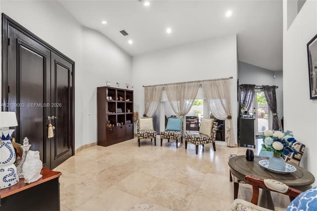 16583 NW 83rd Pl, Miami Lakes FL 33016 - Miami Lakes, FL - Photo 5