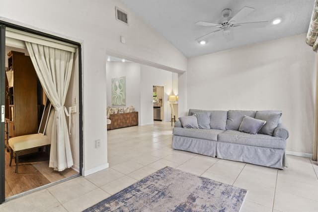 2588 Blue Sage Avenue, Coconut Creek FL 33063 - Coconut Creek, FL - Photo 5