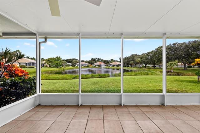 9818 Crescent View Drive S, Boynton Beach FL 33437 - Boynton Beach, FL - Photo 4