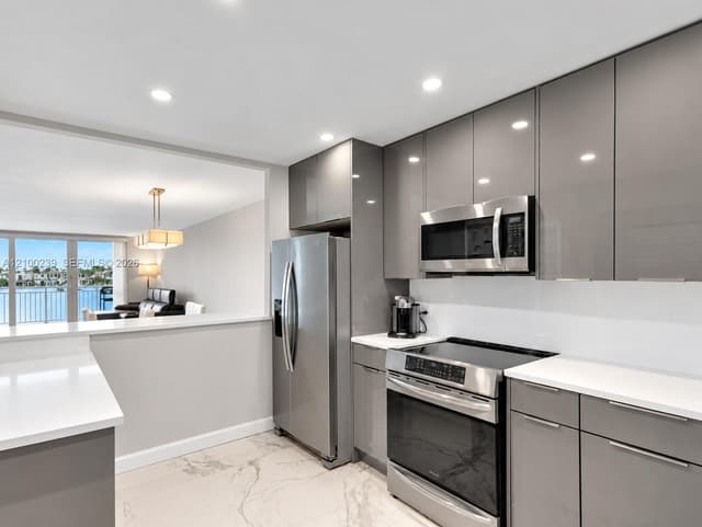 511 Bayshore Dr # 310, Fort Lauderdale FL 33304 - Fort Lauderdale, FL - Photo 5