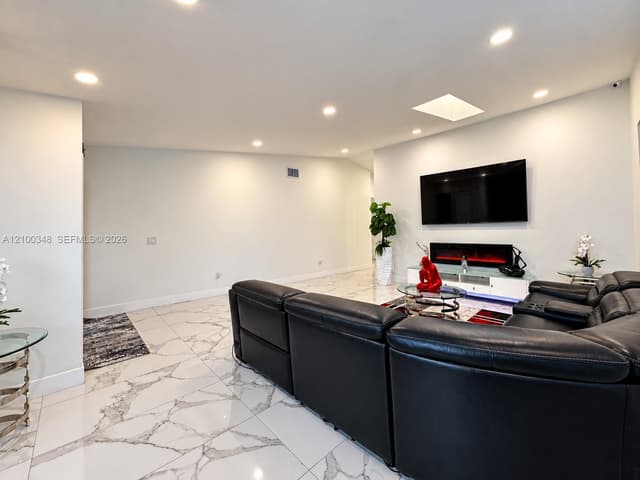 5700 SW 148th Pl, Miami FL 33193 - Miami, FL - Photo 3