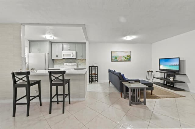 120 HIGH POINT Boulevard # C, Delray Beach FL 33445 - Delray Beach, FL - Photo 3