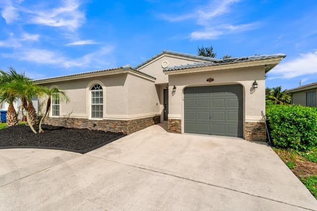 1790 NW 56TH Avenue, Lauderhill FL 33313 - Lauderhill, FL - Photo 4