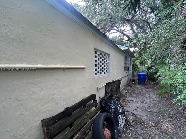 8270 NE 2nd Ct, Miami FL 33138 - Miami, FL - Photo 6