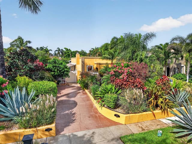 415 Colonial Road, West Palm Beach FL 33405 - West Palm Beach, FL - Photo 2