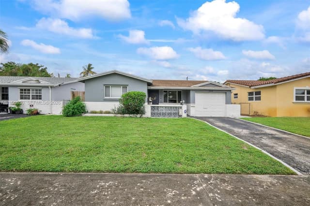 540 S Rainbow Dr, Hollywood FL 33021 - Hollywood, FL - Photo 3